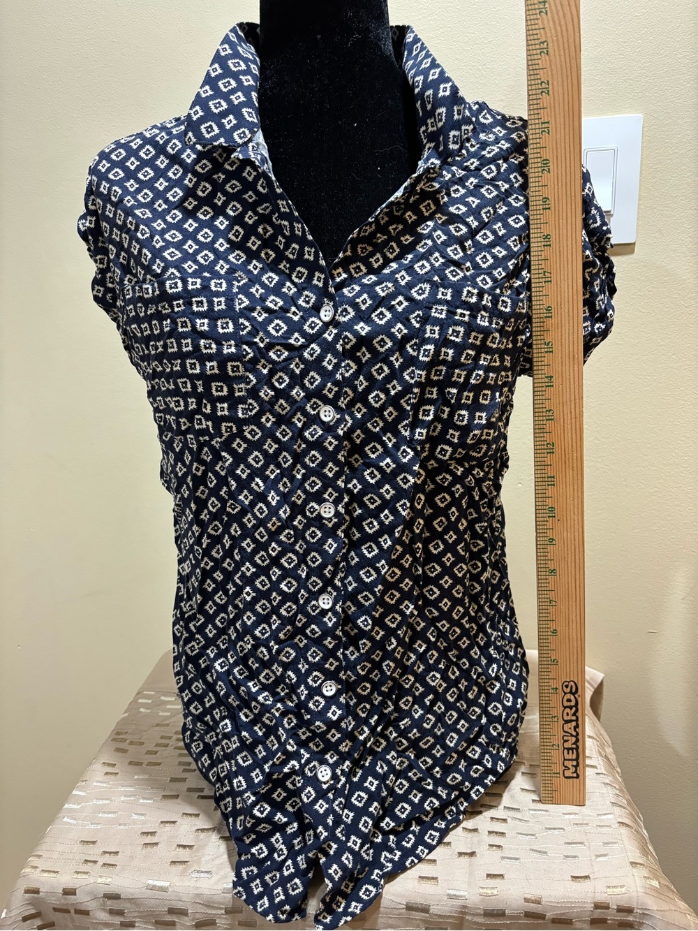 Navy Geometric Print Button-Front Women’s Top